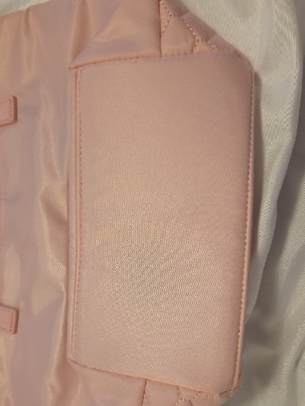 Pink Quilted Heart Tote Bag with Crossbody Strap - Picture 3 of 6